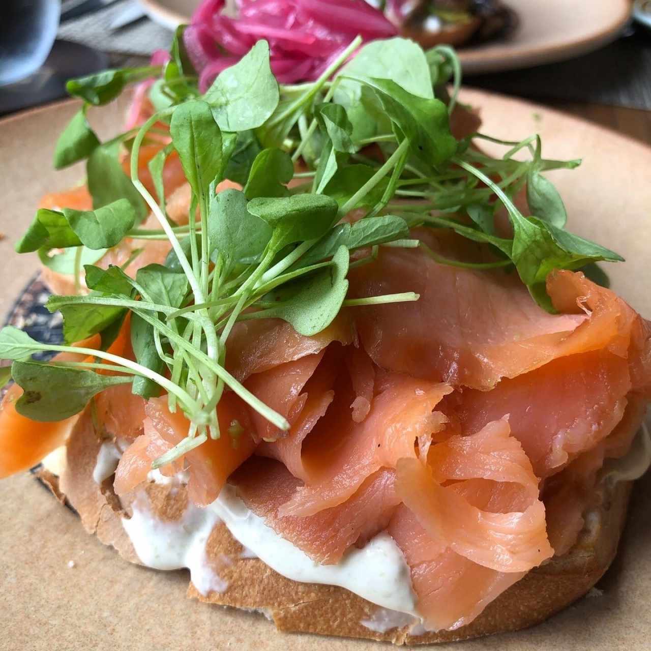 Tostada de Salmón 