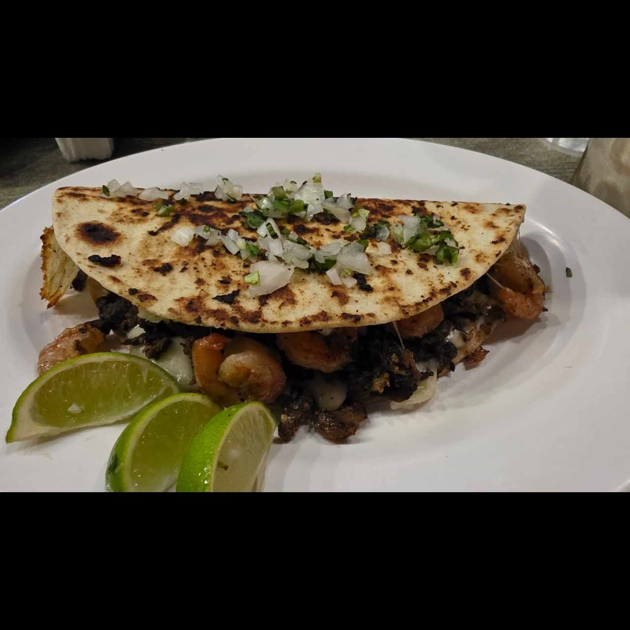 Quesadilla mar y tierra