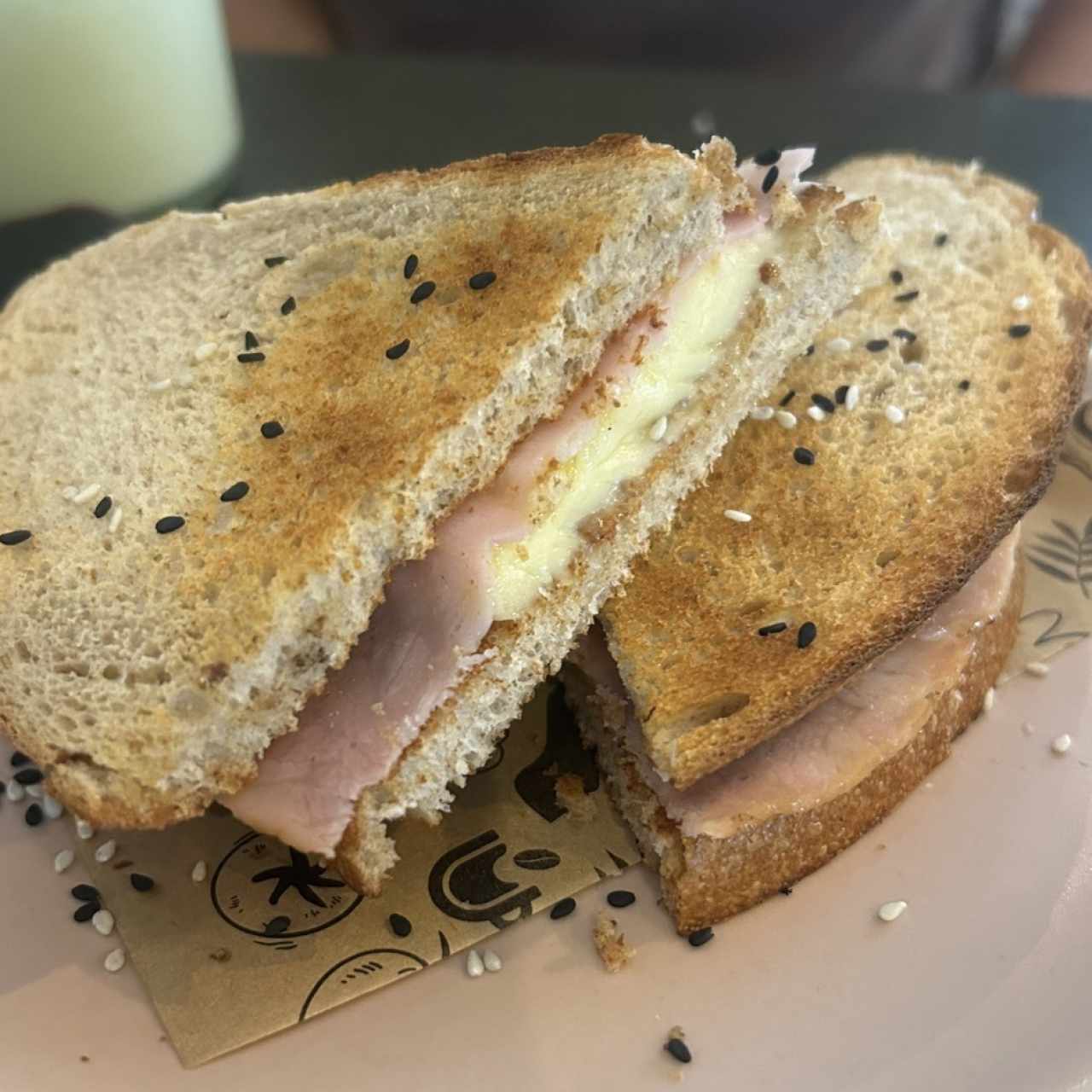 Derretido en pan de masa madre