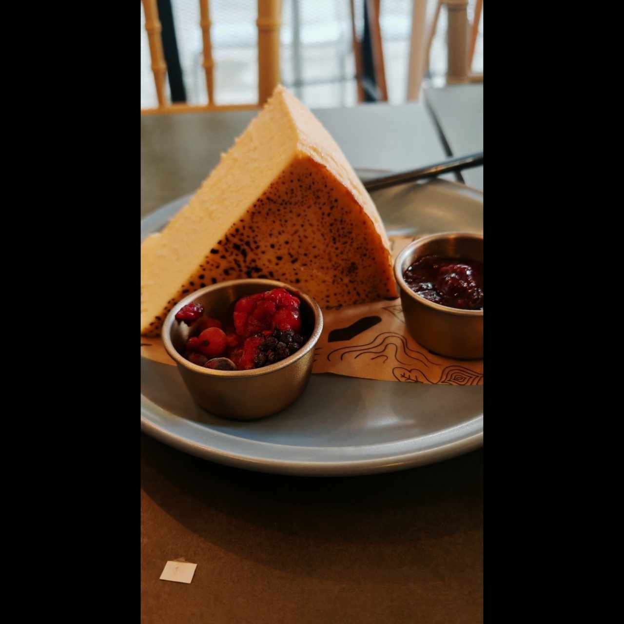 Tarta Vasca con frutos rojos 