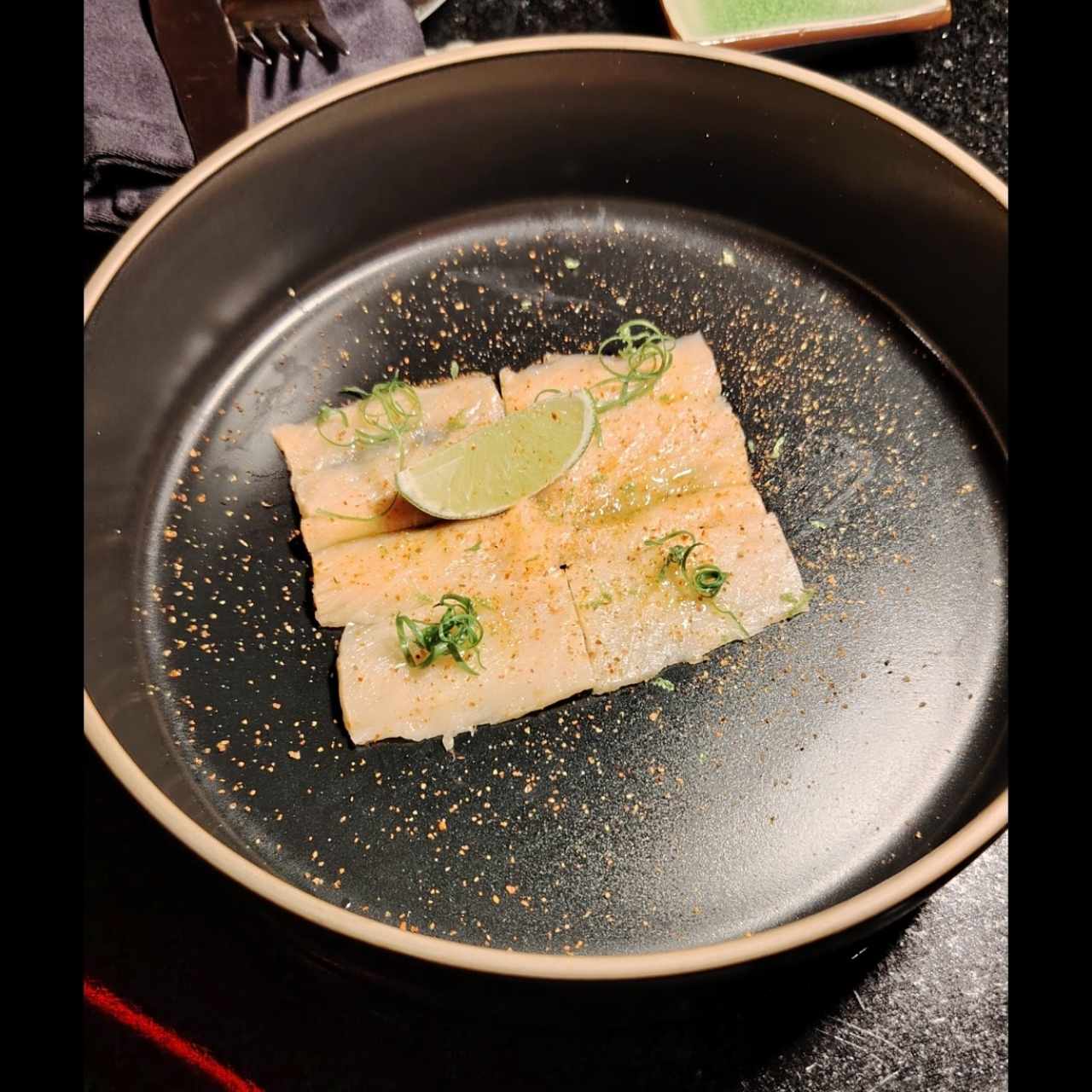 Tiradito de salmón 