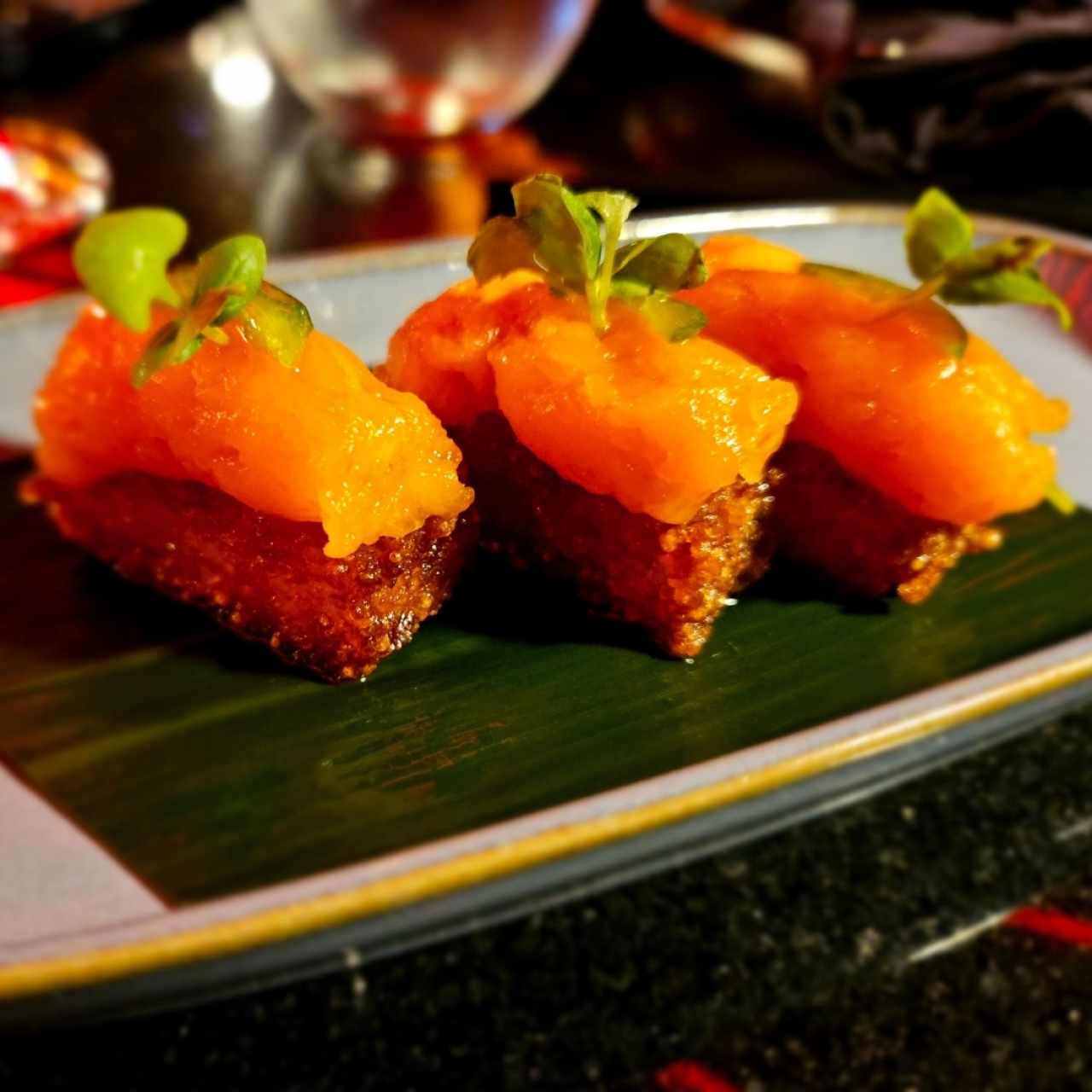 Salmón & Crispy Rice