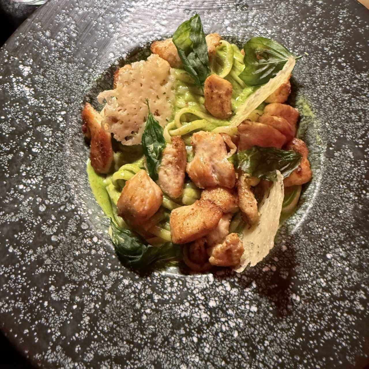 Basil chicken linguini