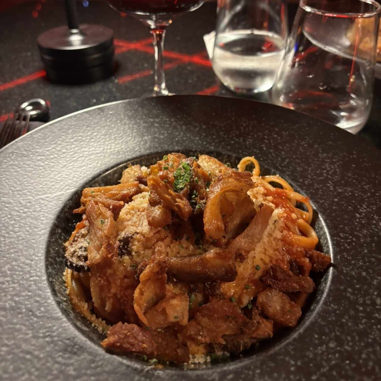 Linguini a la amatriciana con crispy porkbelly