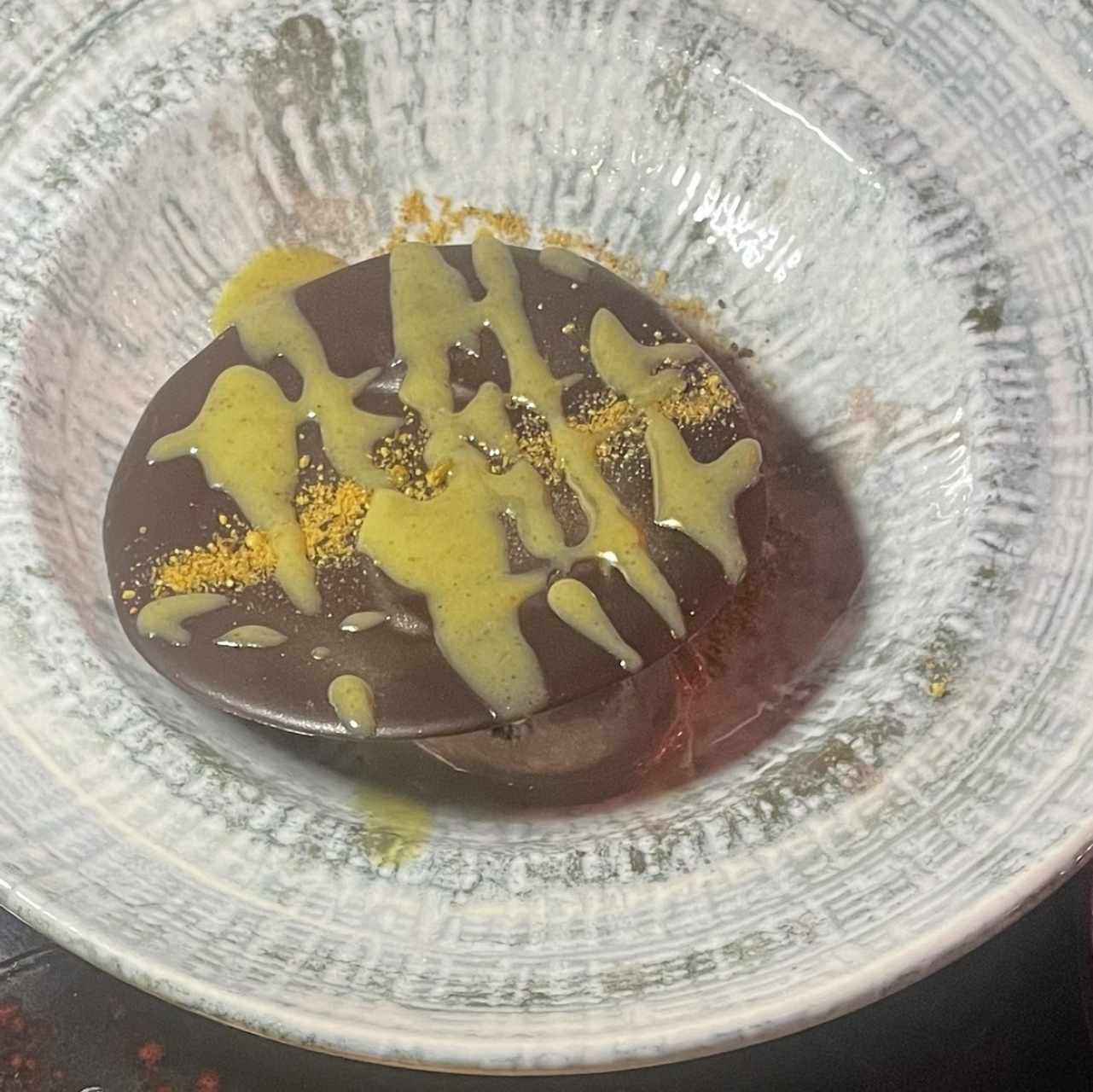 Brownie con helado y pistacho