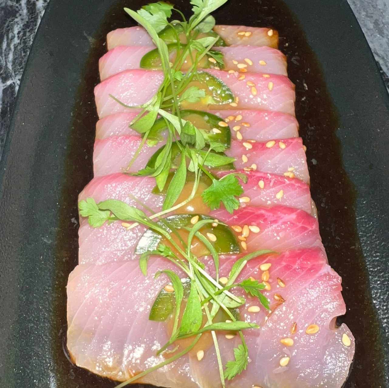 Raw Bar - Atún Tiradito