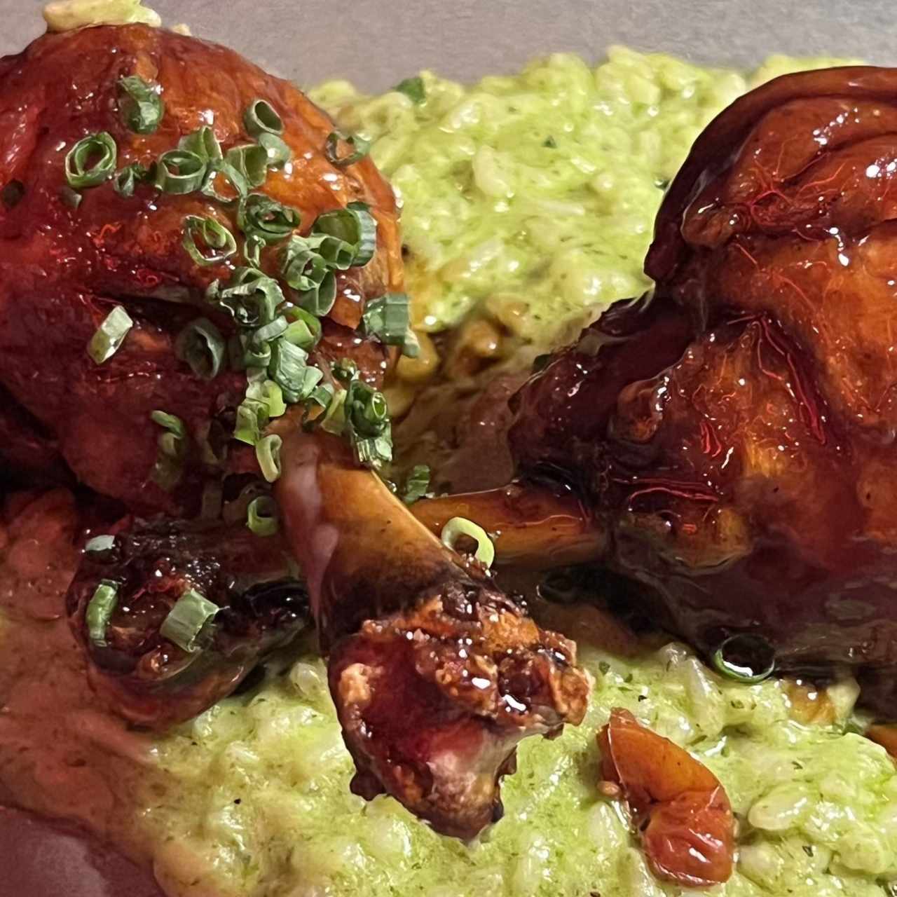 Pollo al Jardin con Risotto de Nuez Moscada y Pesto