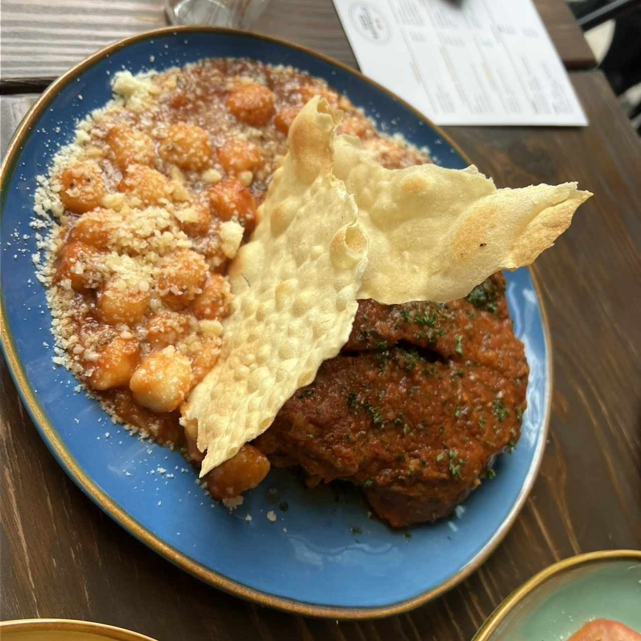 Osobuco con ñoquis 