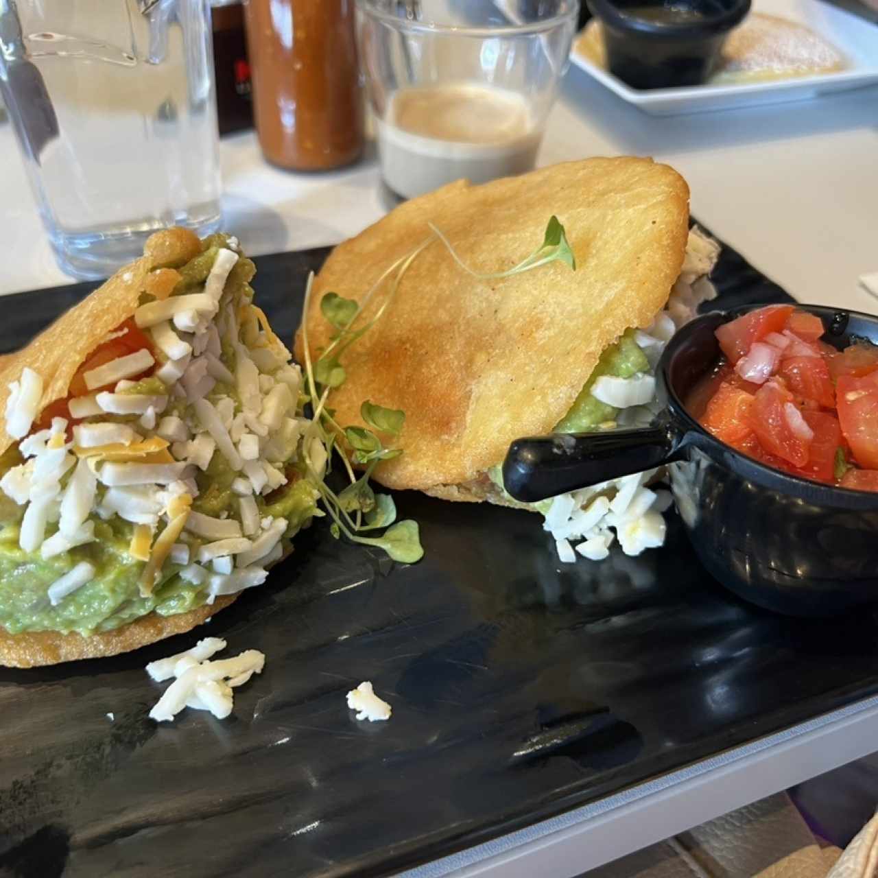 Arepa de langostinos 