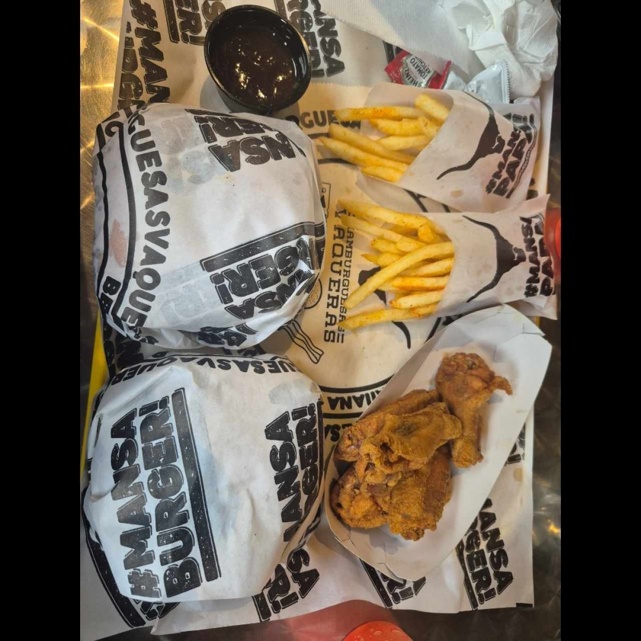 Hamburguesas y Alitas