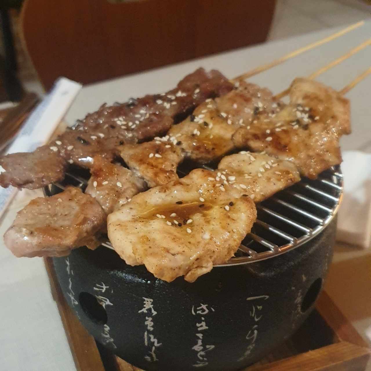 Yakitori (Mix de Pinchos al carbón)