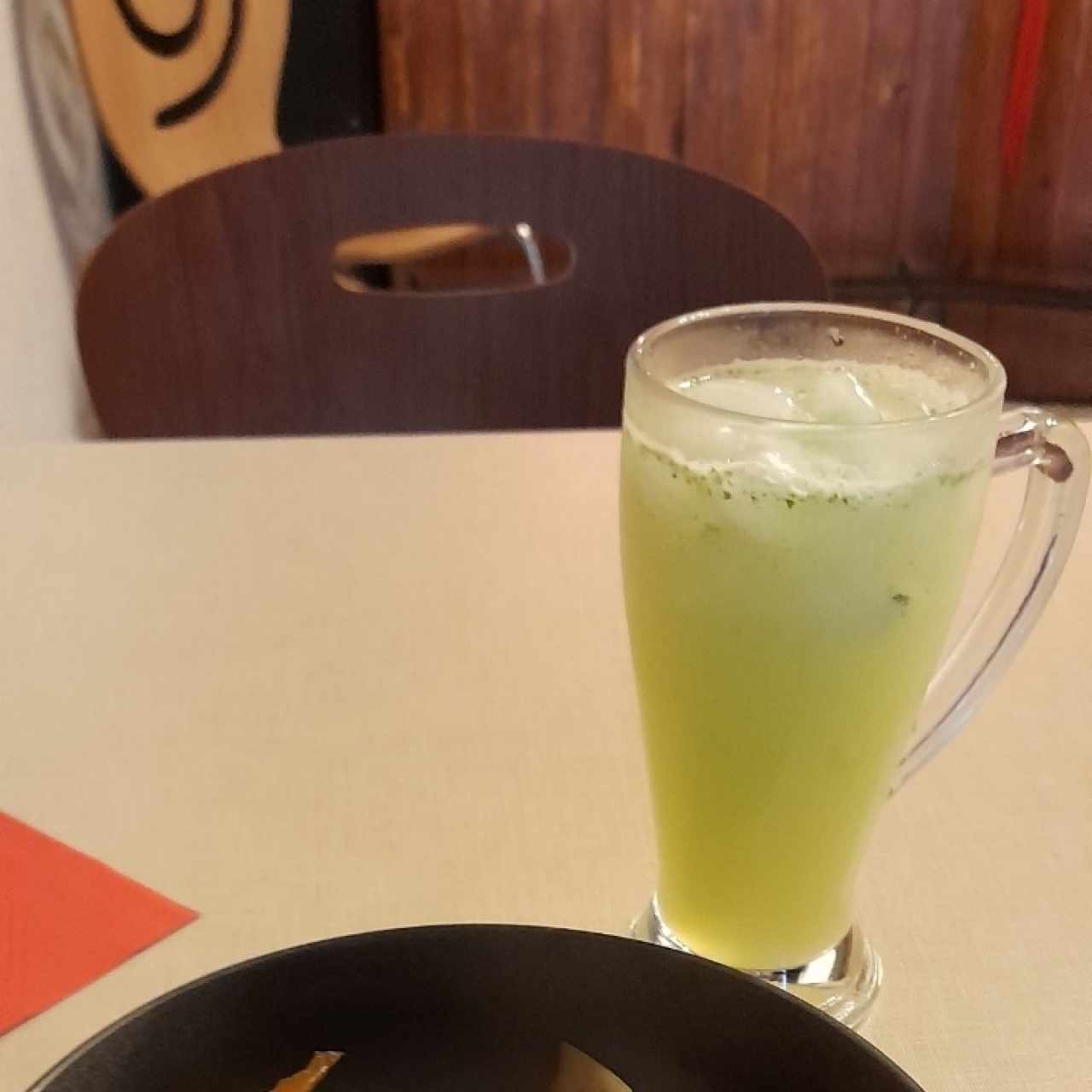 Limonada con hierbabuena