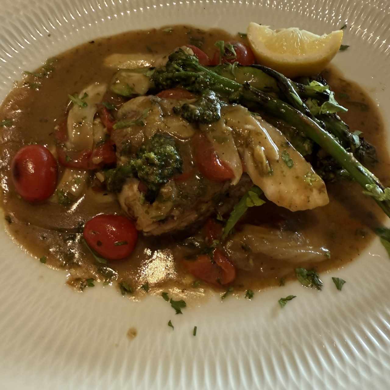 Corvina con vegetales 