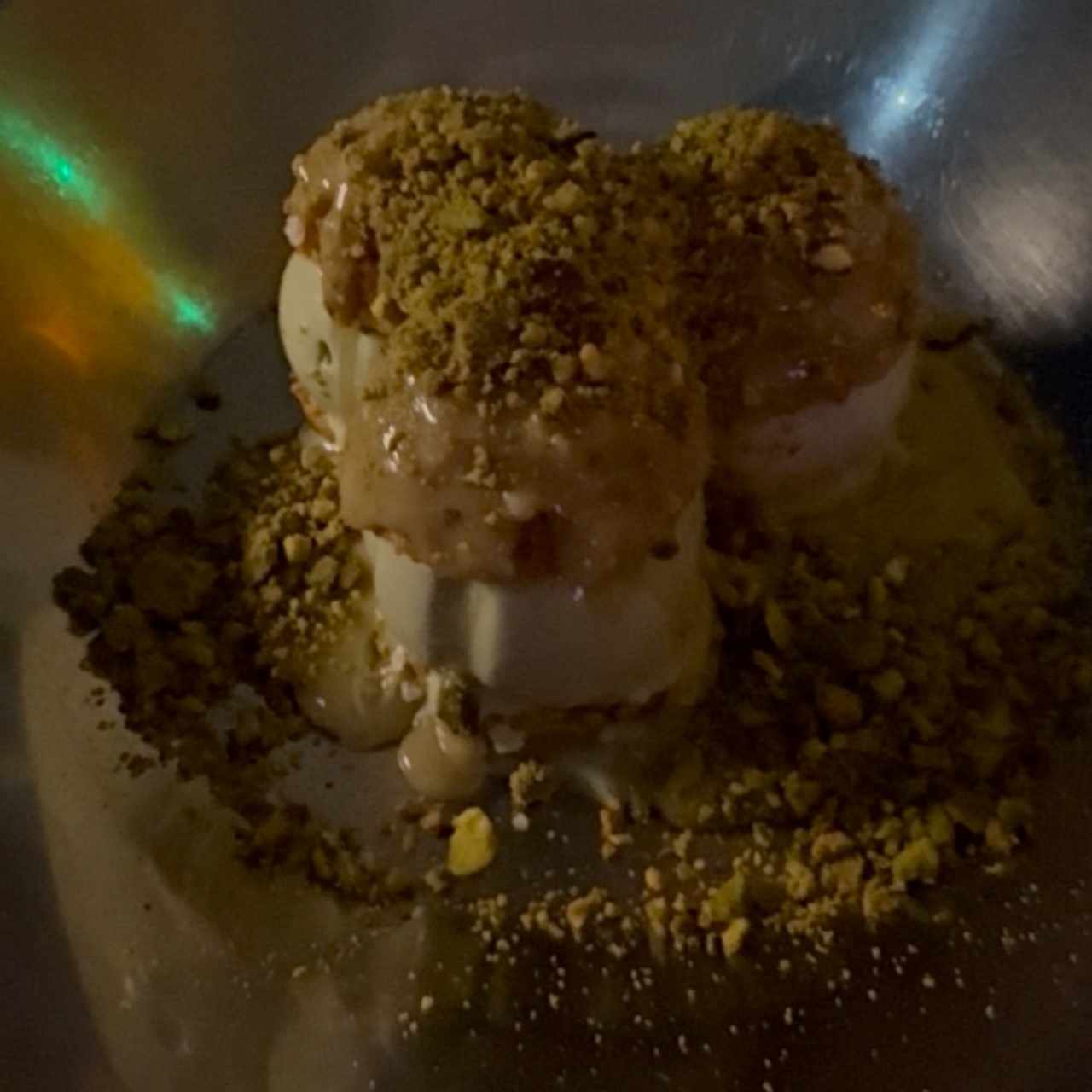 DOLCI - Pistacchio Profiteroles