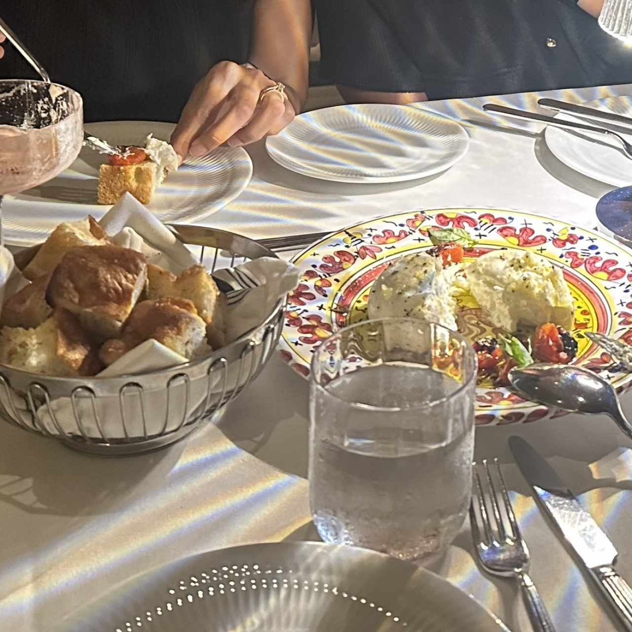 Burrata di Puglia DOP (200grs) y Pan de la casa Top!
