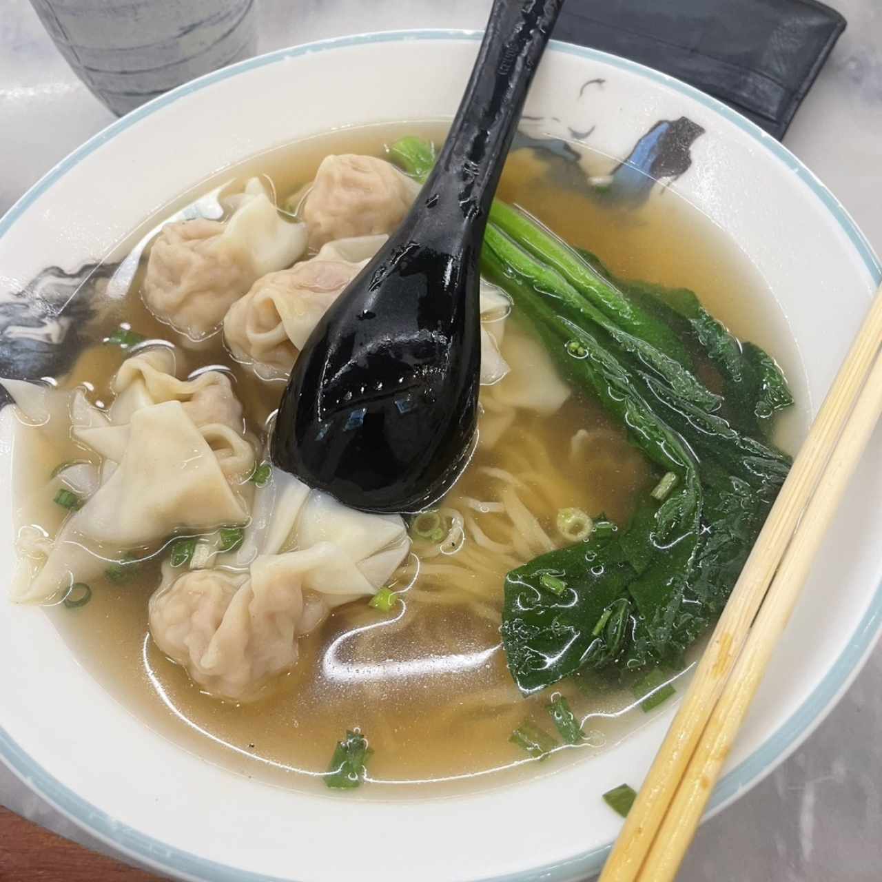 Sopa De Wanton De Camaron Con Fideos