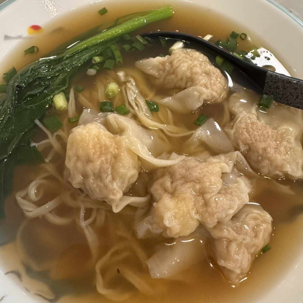 Sopa De Wanton De Camaron Con Fideos