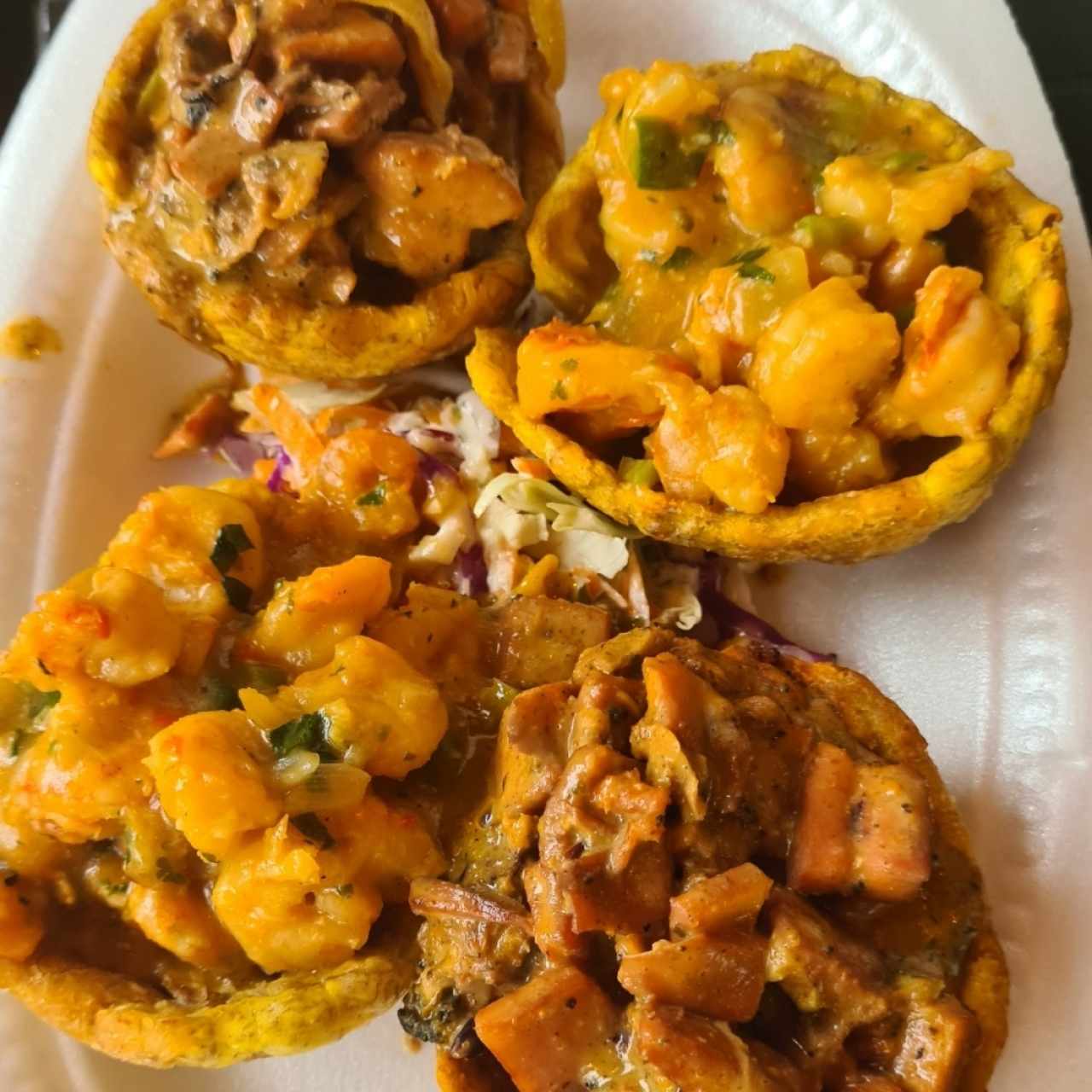 Platillos - Patacones Rellenos Mariscos