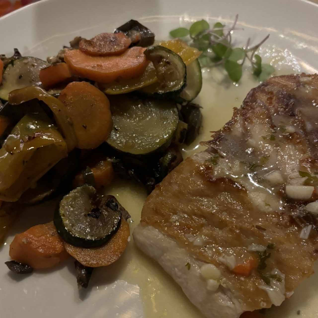 Pesca del día al ajillo