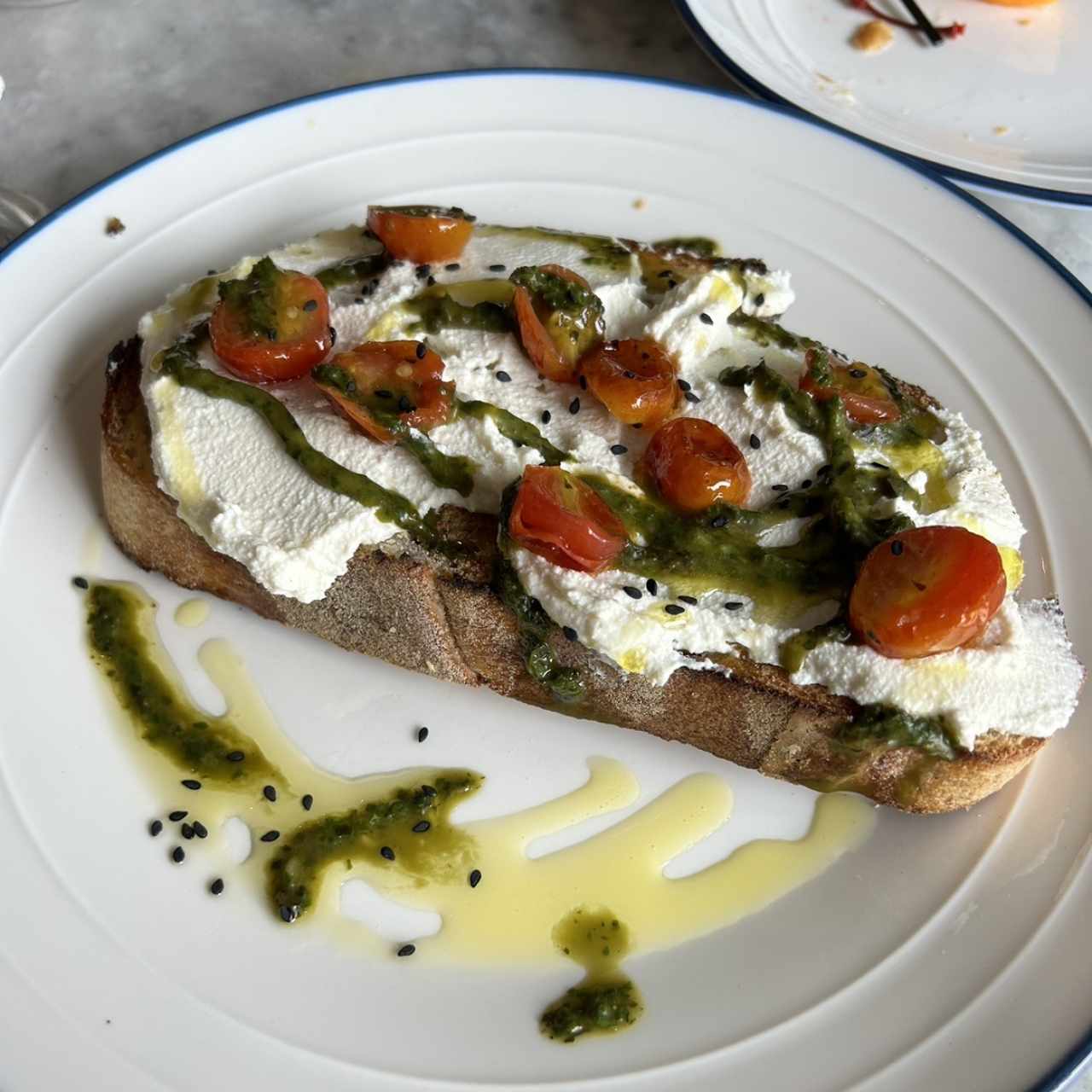 Las Tostadas - Tostado de Ricotta