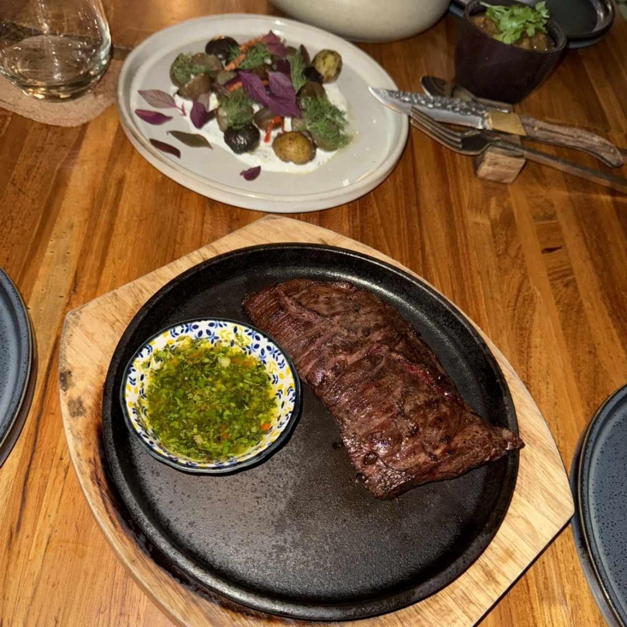 PLATOS FUERTES - ENTRAÑA Y RECAO