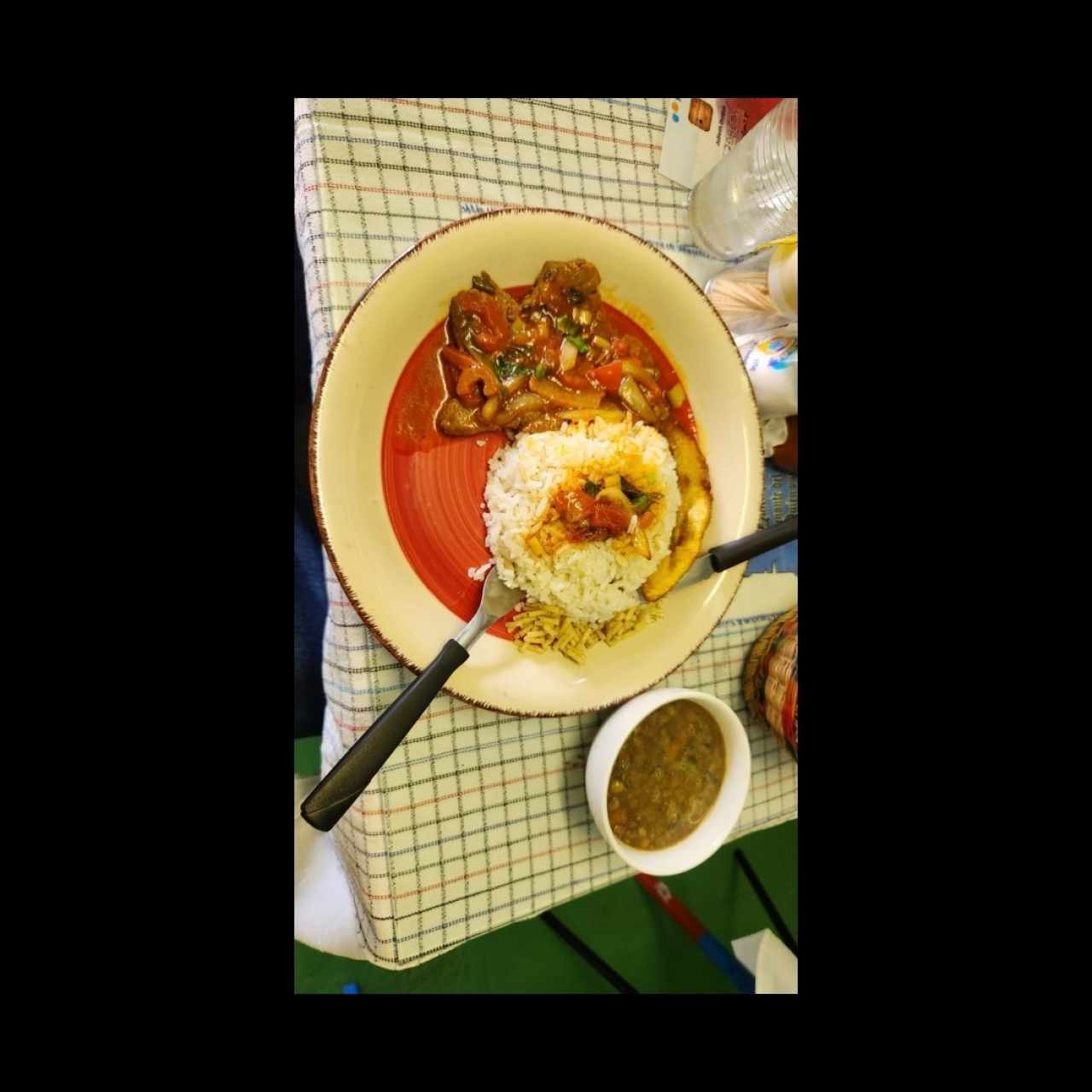 carne encebollada