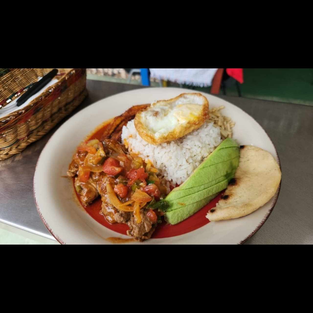 Almuerzos - Carne en salsa
