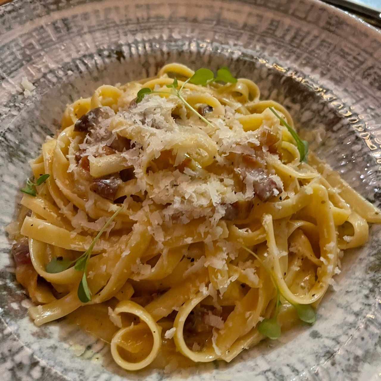 Ravioloni alla Carbonara