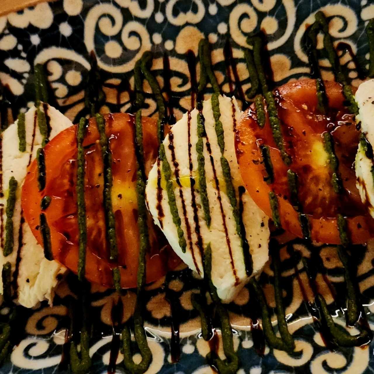 Insalate / Ensaladas - Insalata Caprese