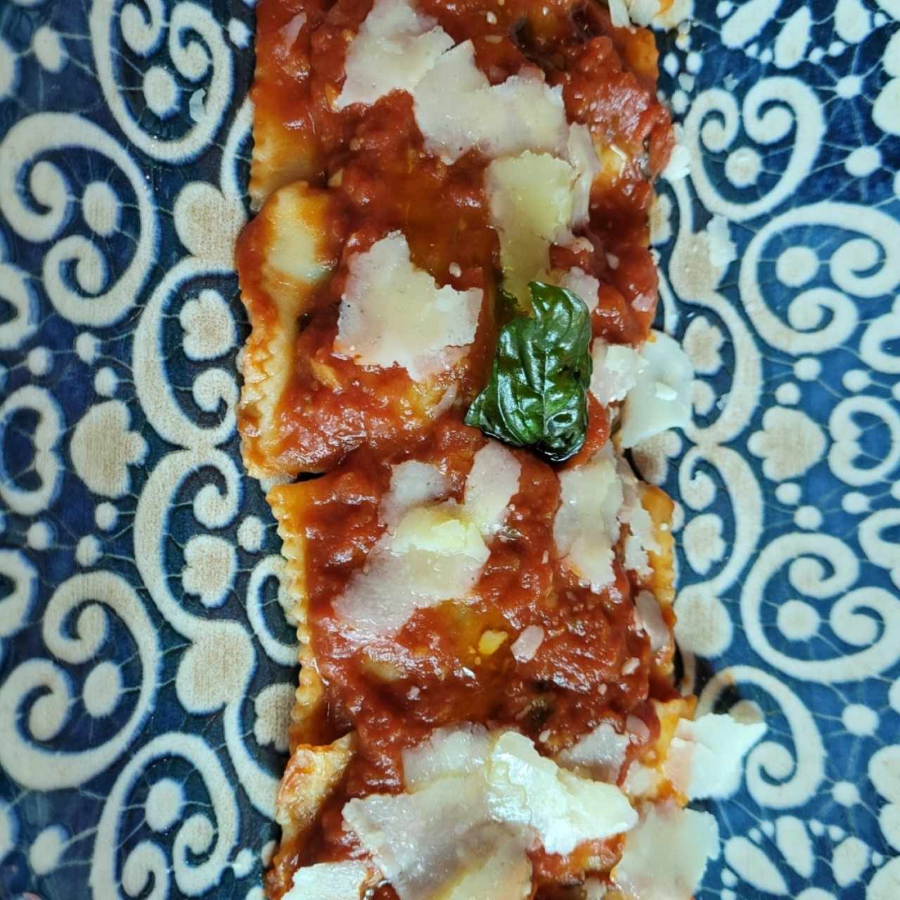 Ravioloni al Pomodoro e Grana