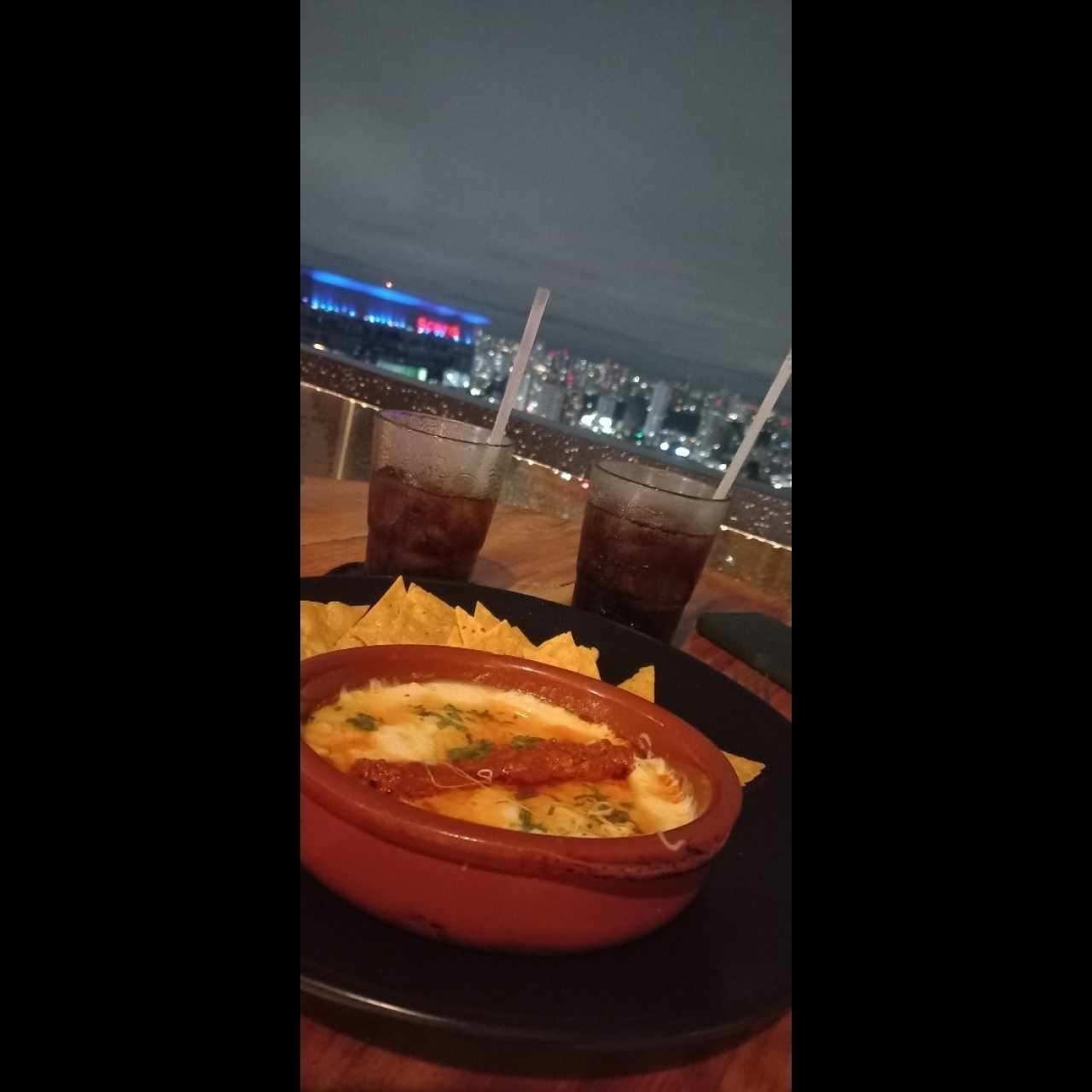 Queso Fundido con Chorizo