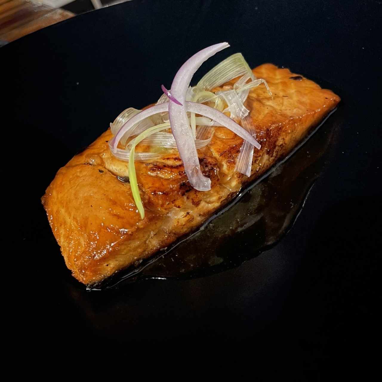 Salmón 8oz en Salsa Maracuya