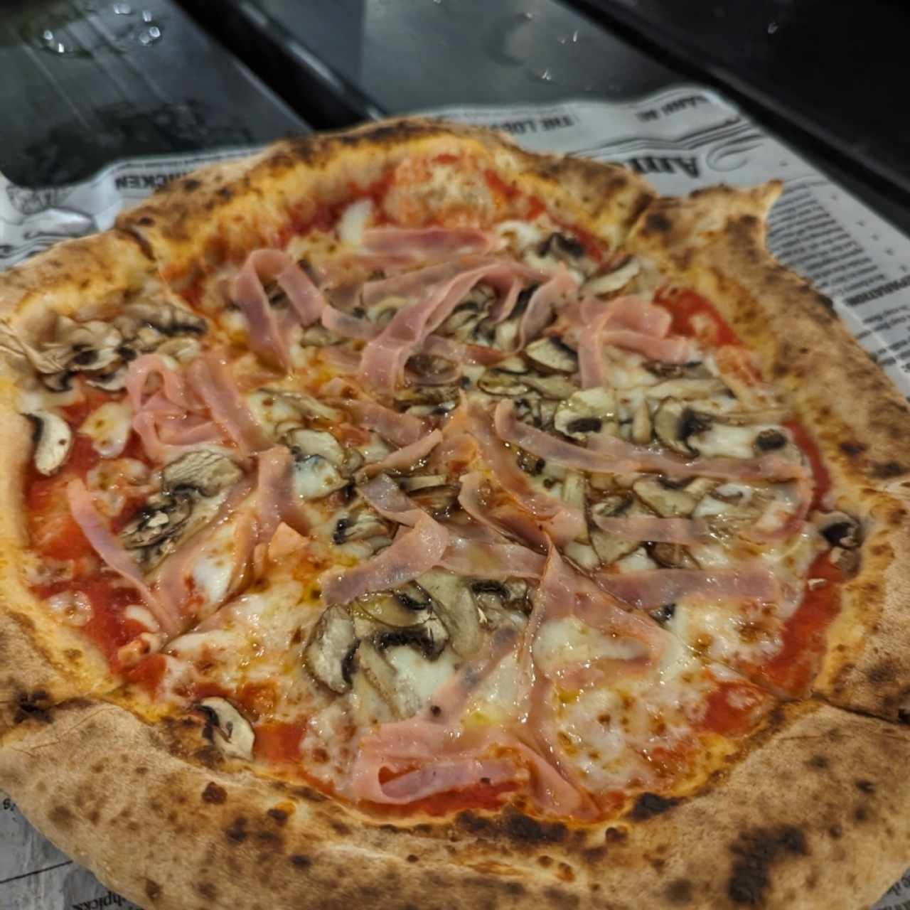 pizza jamón con hongos 