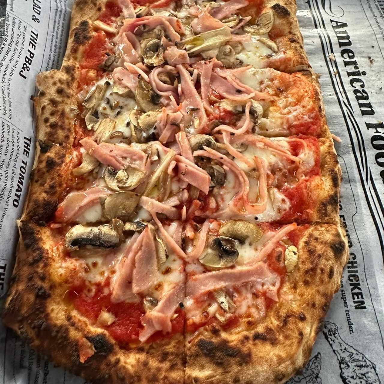 Pizza jamon hongo
