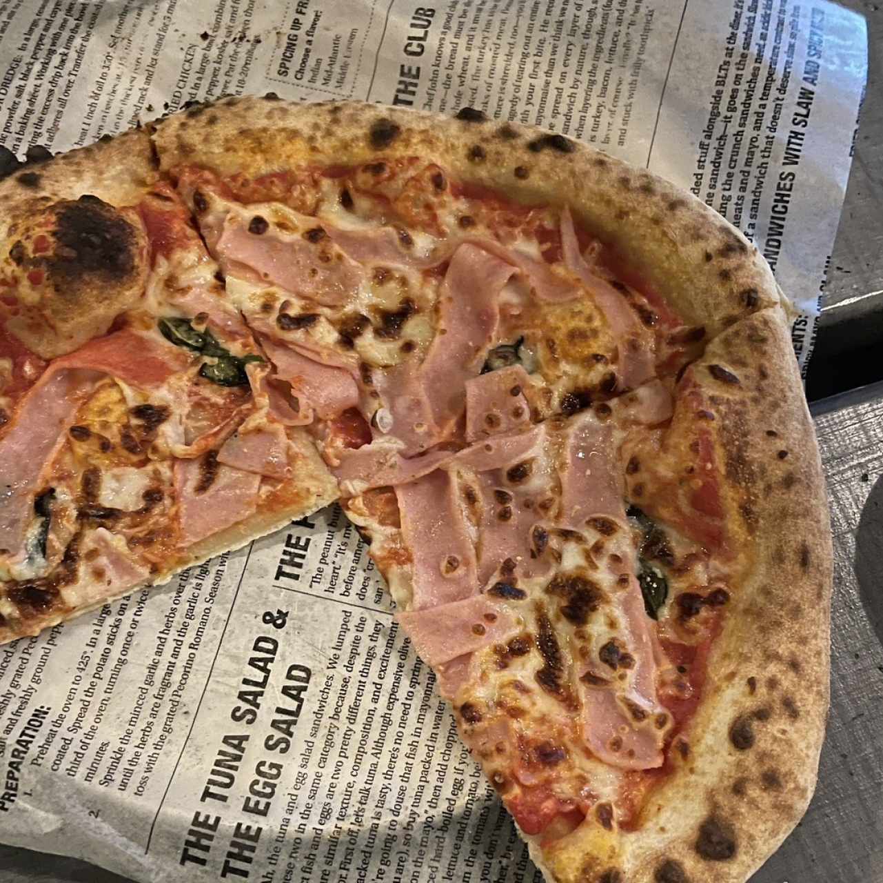 Pizza Jamon ,Maiz y Albhaca