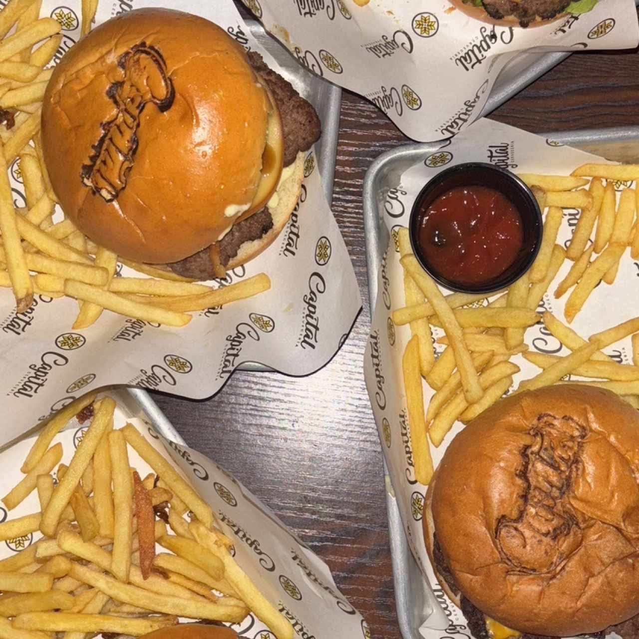 Hamburguesas - CAPITAL
