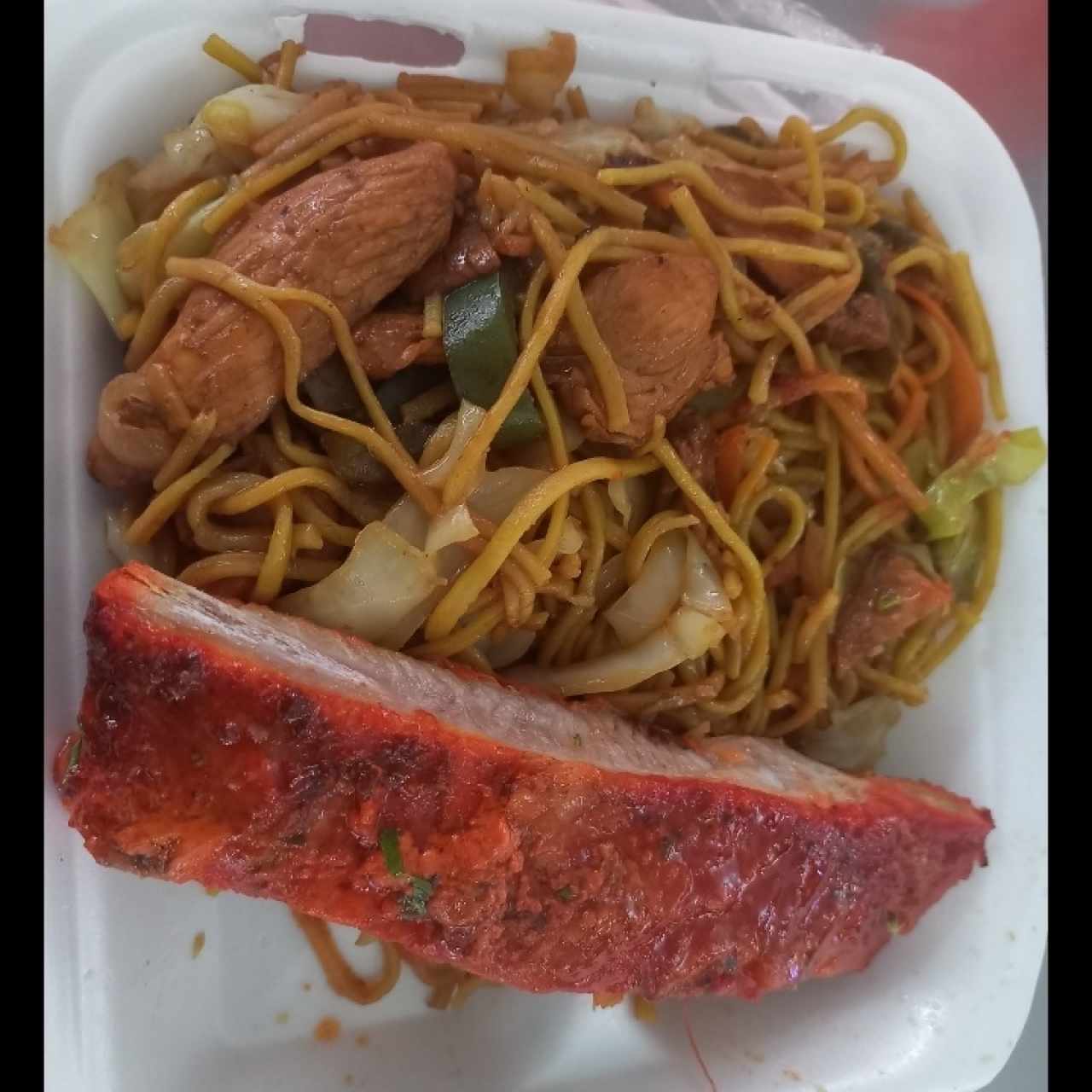 chowmein y costilla