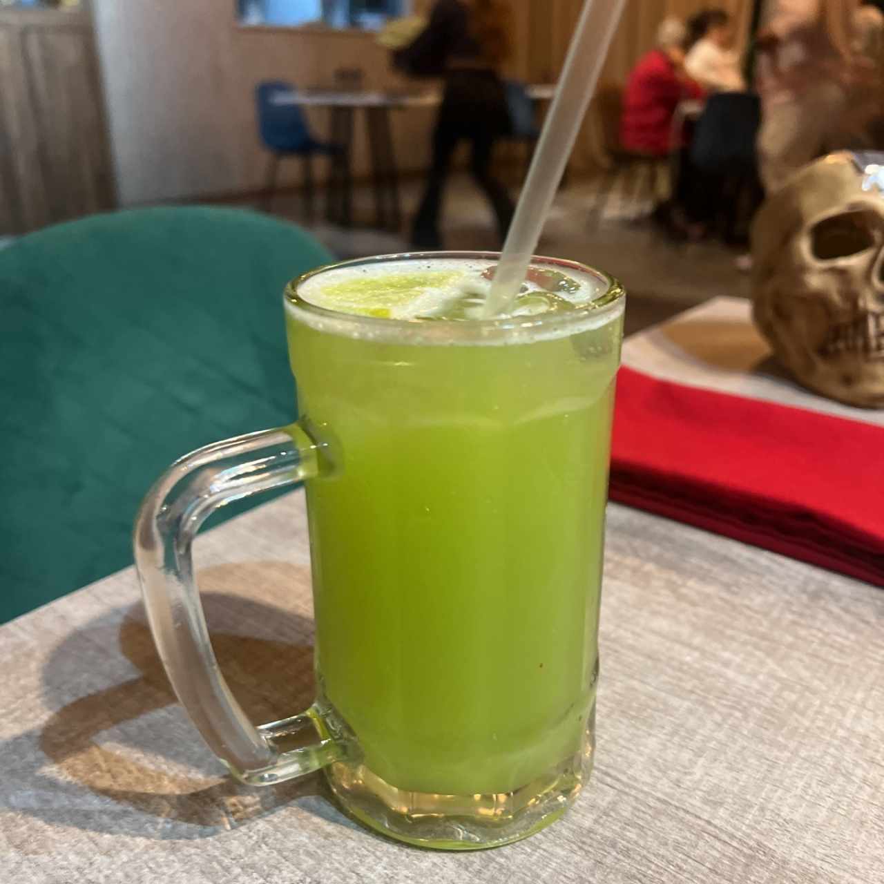 Agua de pepino y limón
