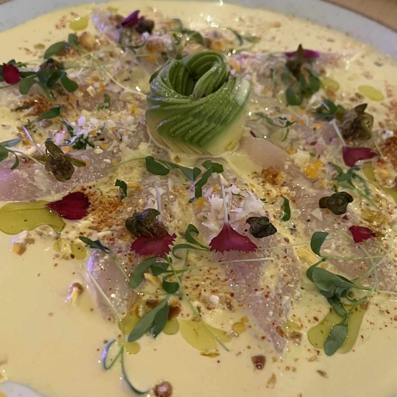 Tiradito de pescado en leche de tigre