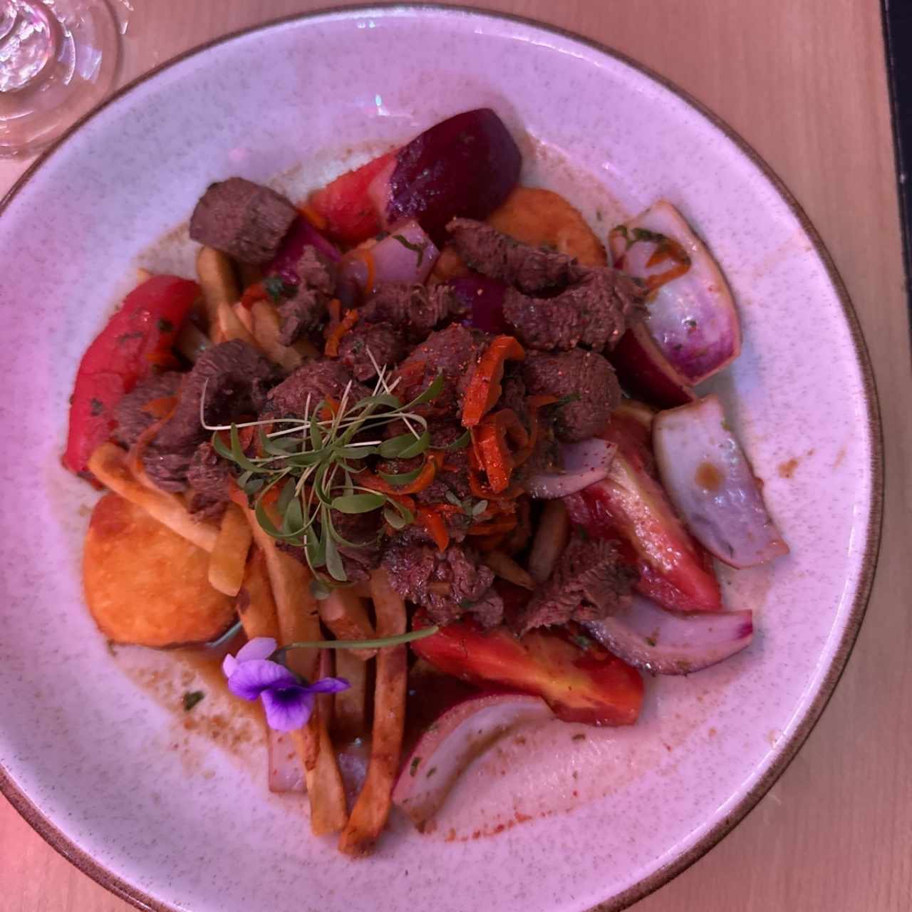 Wok - Lomo saltado Enkai