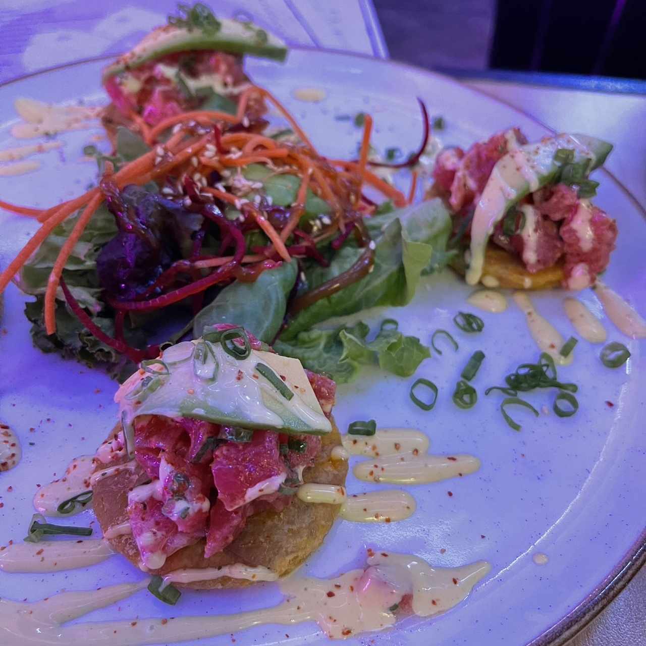 Kani patacones $10 / vegetariano $10 / atún o salmón $ 14