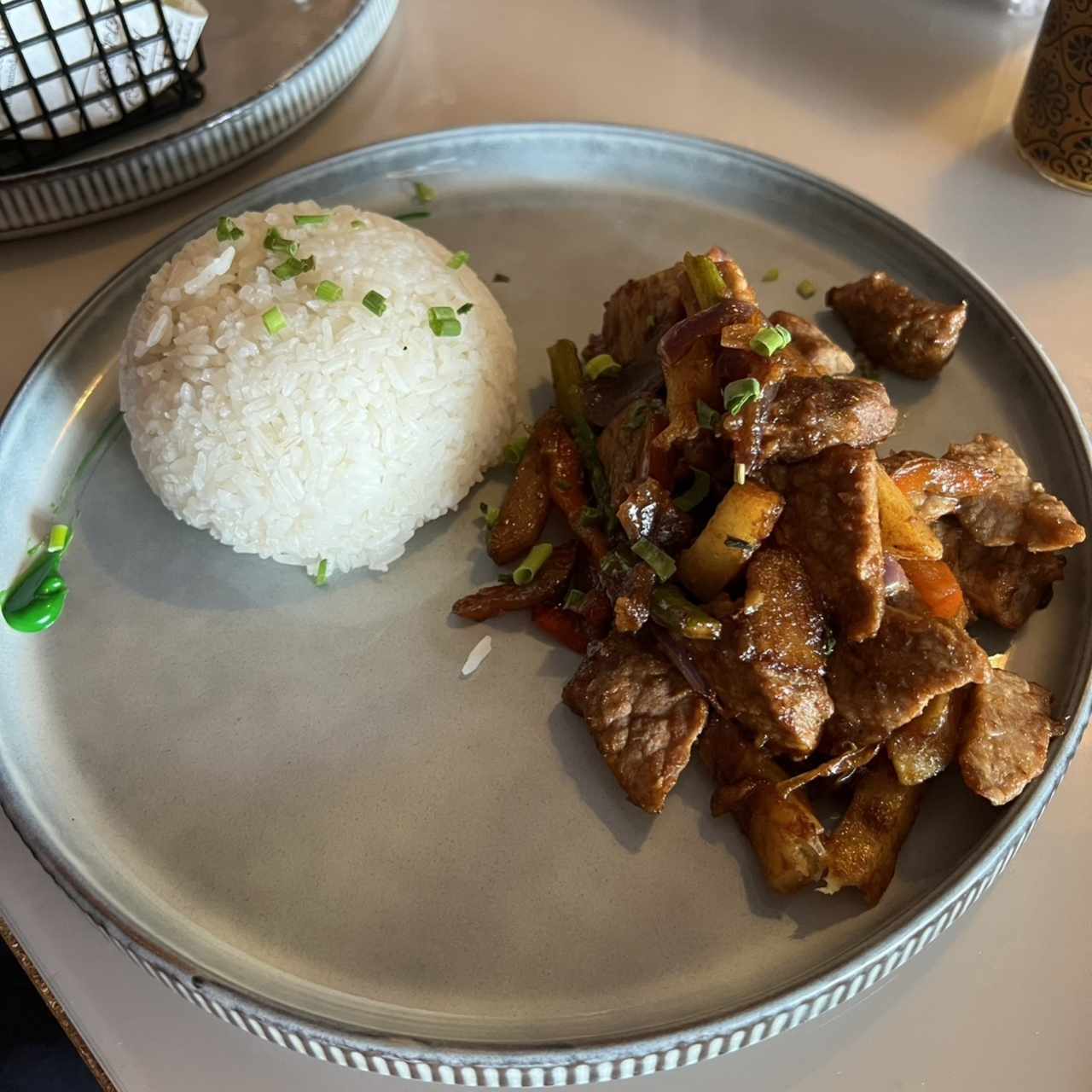 Lomo saltado