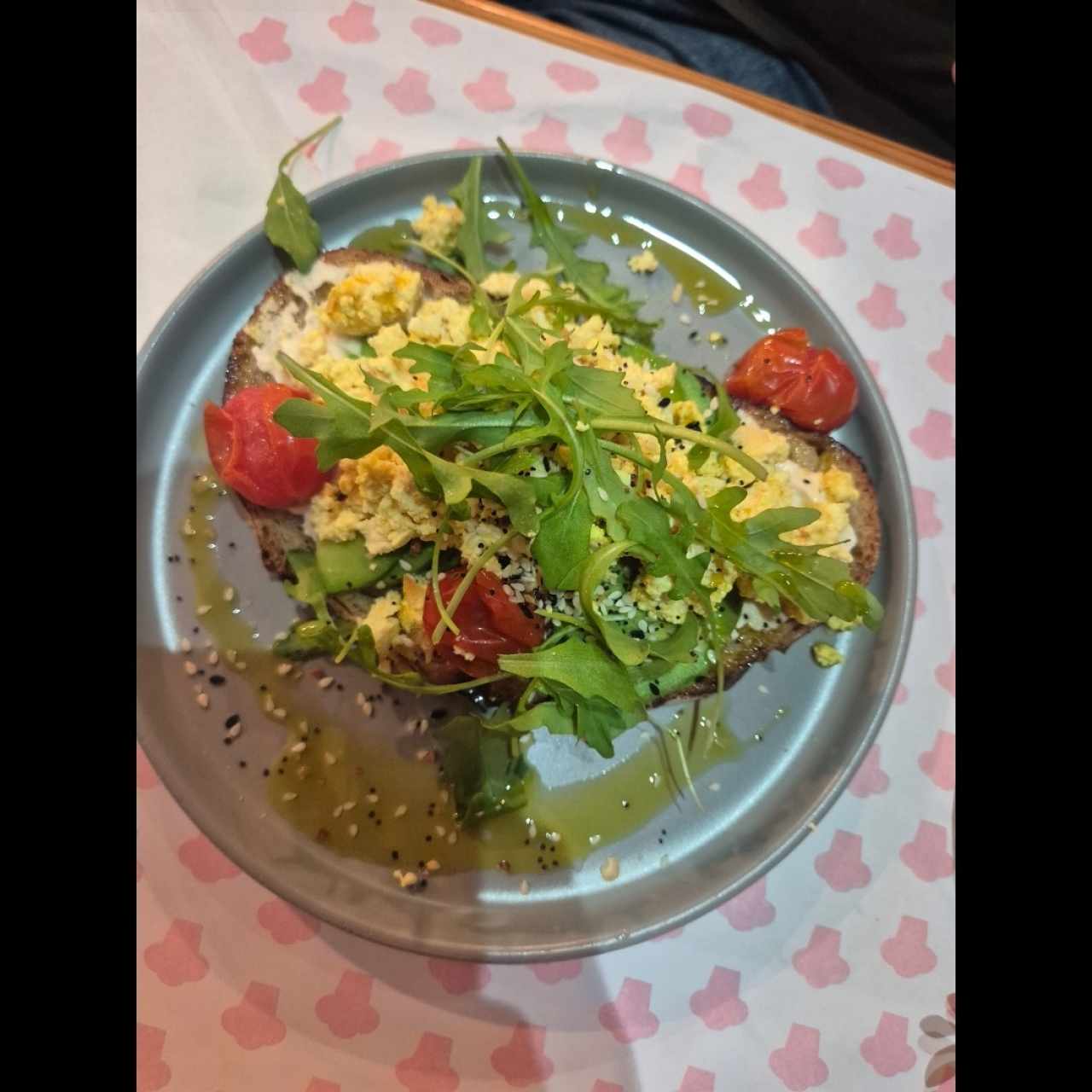 BREAKFAST CLUB - Vegan avocado toast