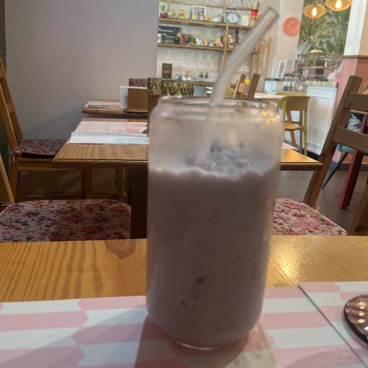 Taro Frio con Leche de Almendras