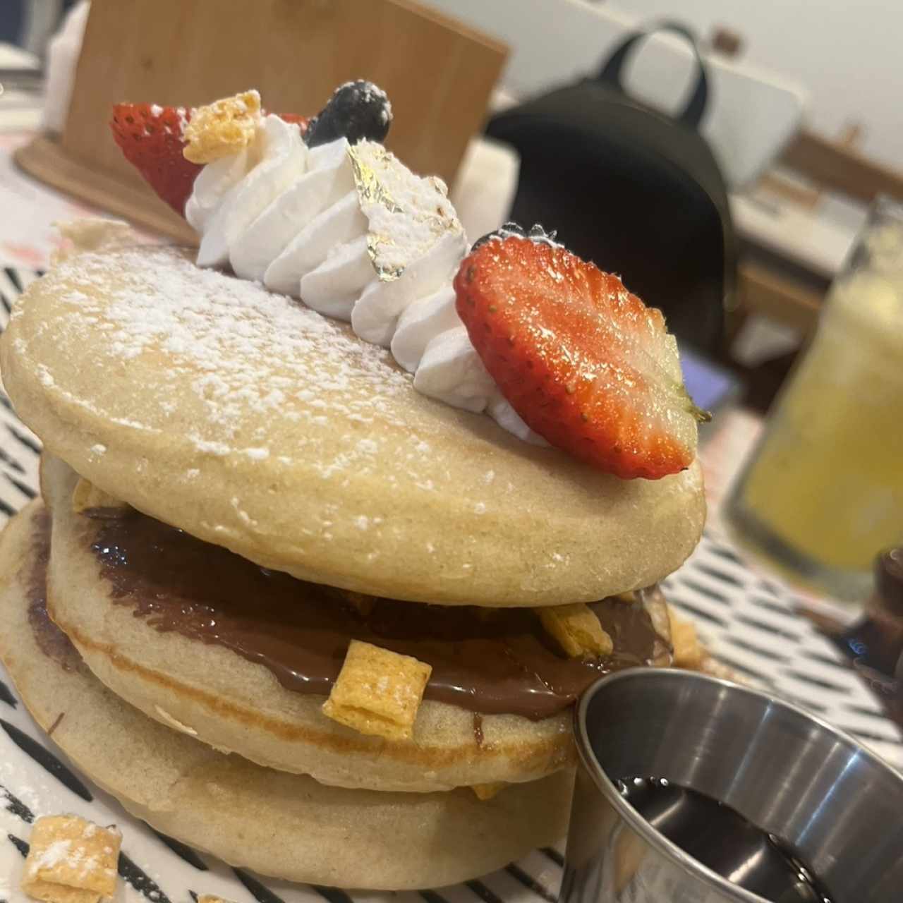 BREAKFAST CLUB - Golden Crunch Pancakes