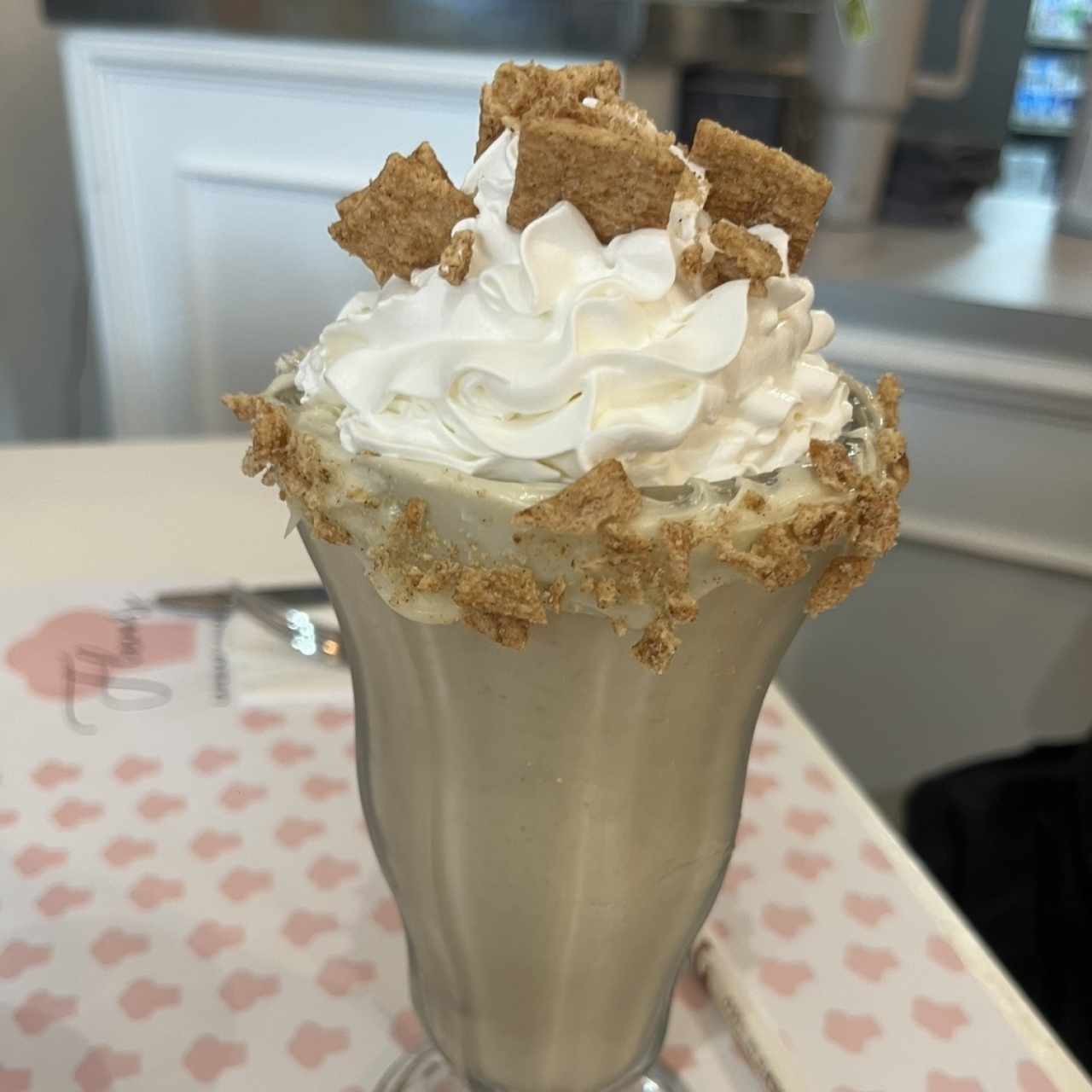 MILKSHAKES - Cinnamon Flakes