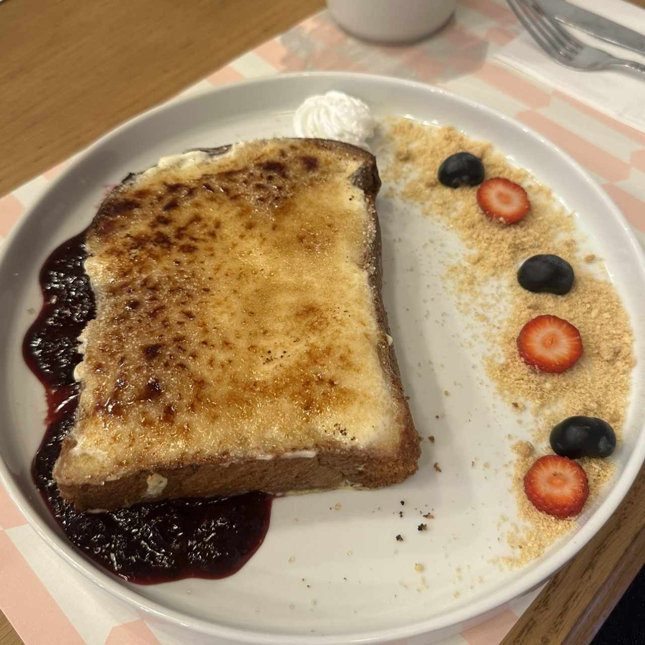 Cremé brule french toast