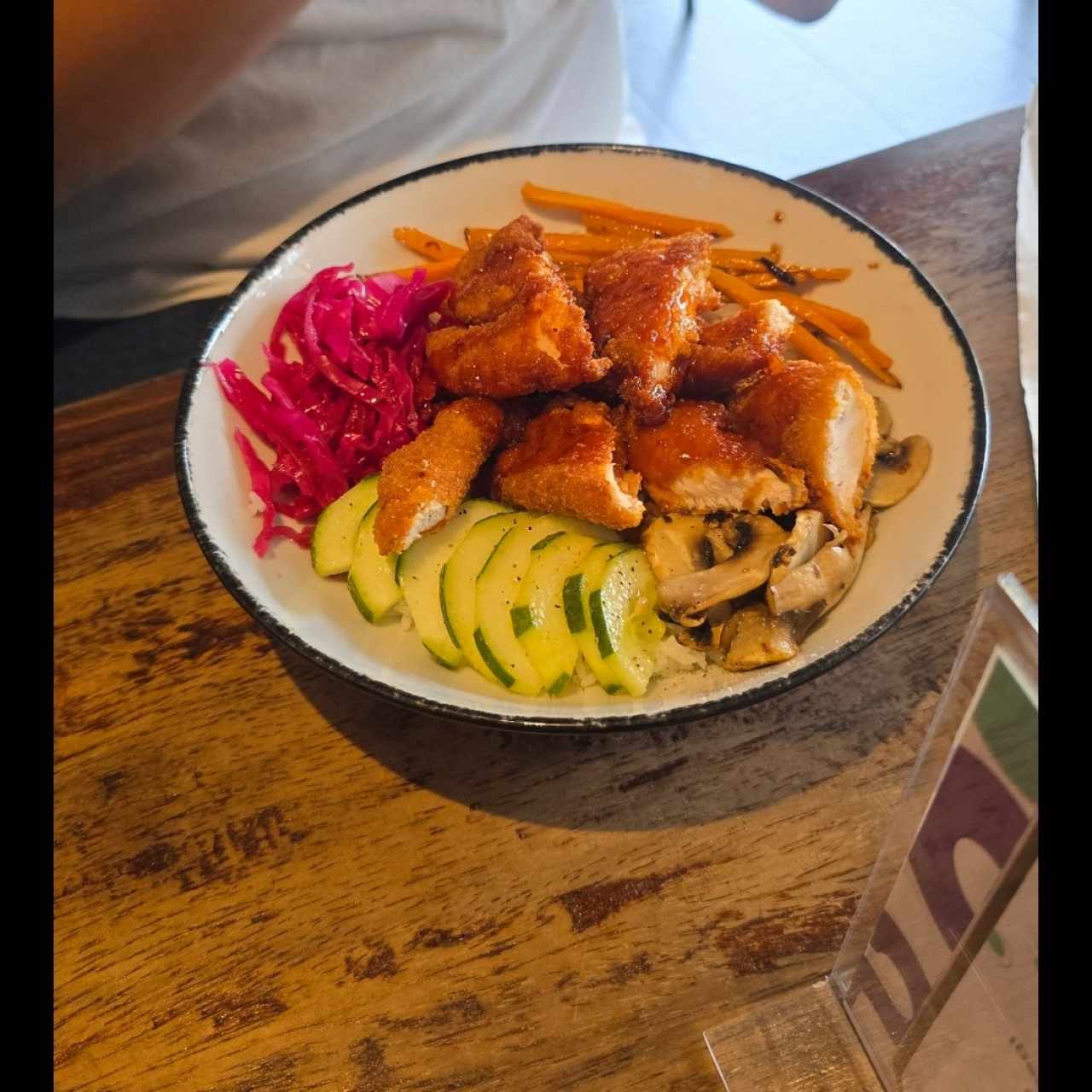 Rice bowl pollo apanado