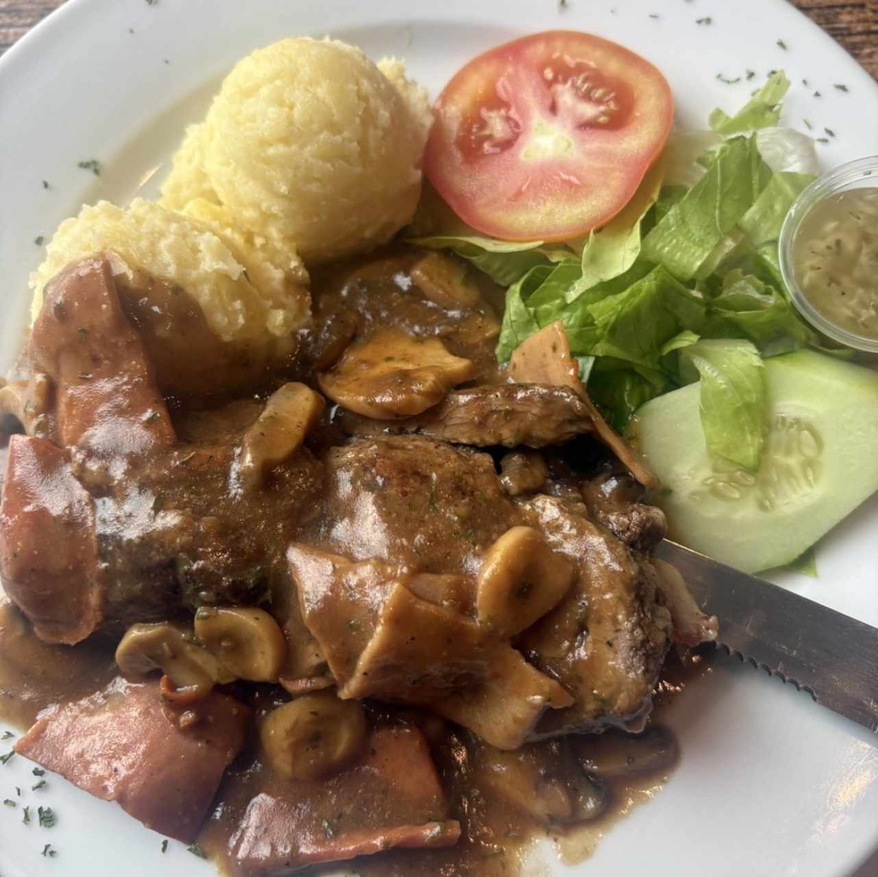 Medallones de filete relleno