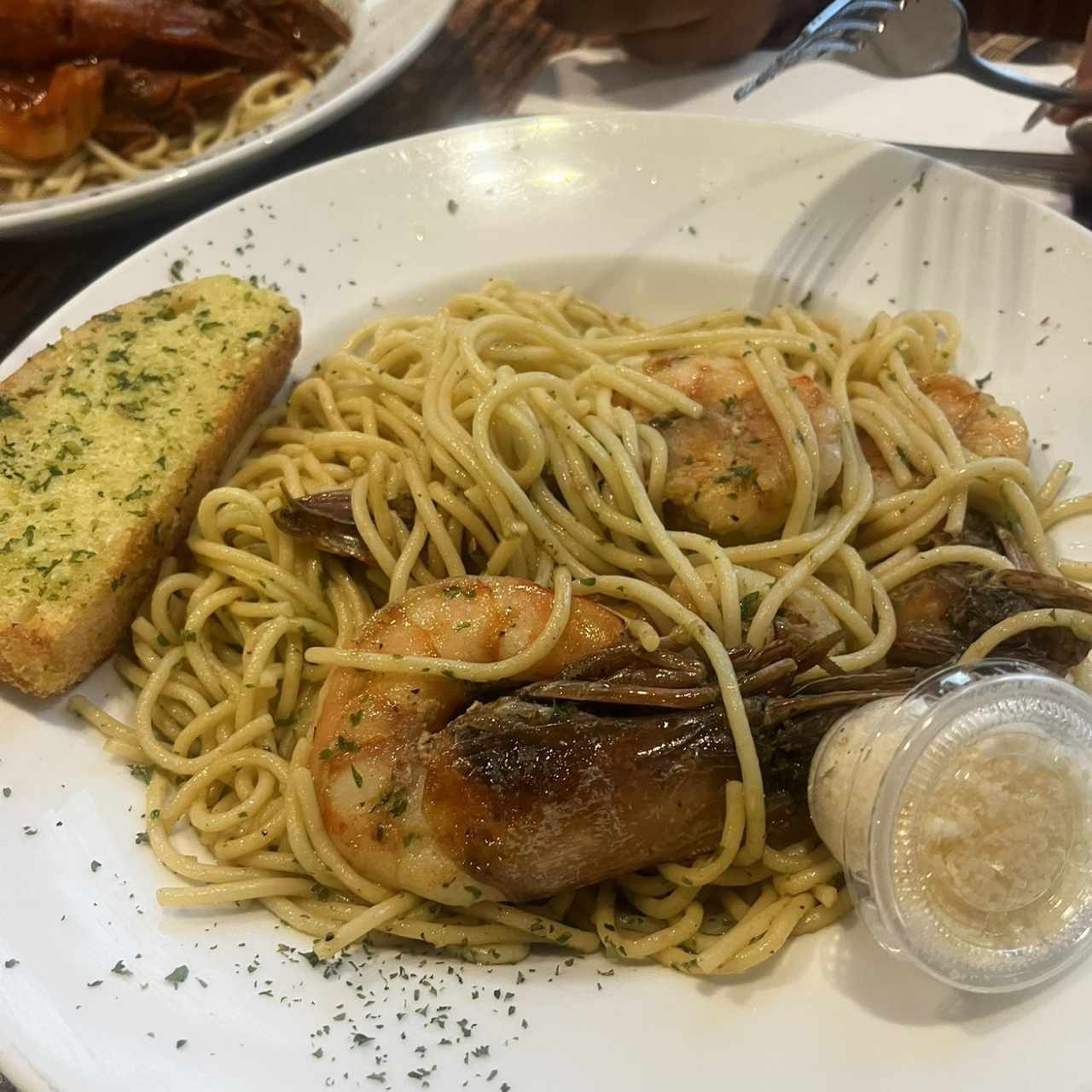 Pastas - Espaguettis pescatore.